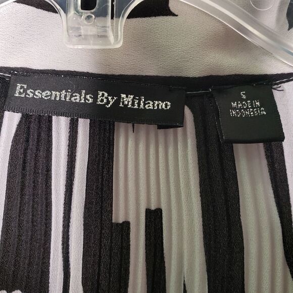 Essentials by Milano Blouse - Picture 5 of 6